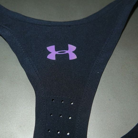 UNDER ARMOUR 1290898 001 Womens Sz X SMALL Accelerate Tank Top Black - Picture 3 of 4